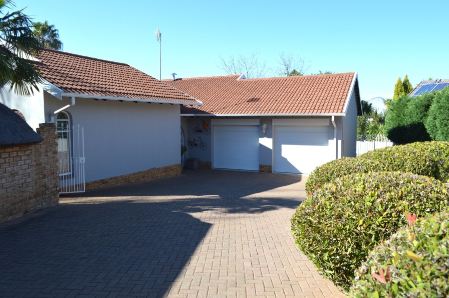 3 Bedroom Property for Sale in Wilkoppies North West